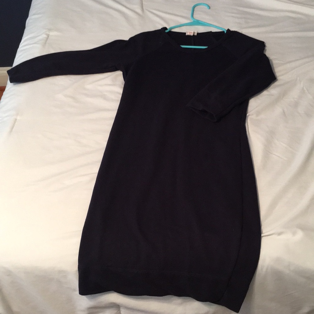 cotton knee length navy dress.